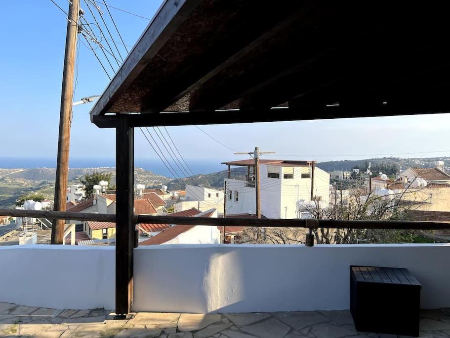 'I Folia' Village House With Roof Garden And Terrace Pissouri Exterior foto